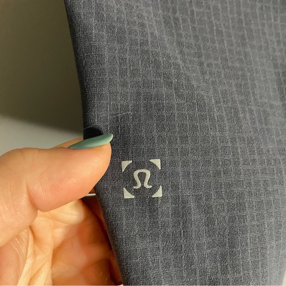 Lululemon Mens Cross Chill Short - Picture 2 of 11
